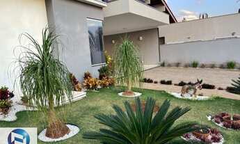 Imagem 1: Casa venda Condomínio Gaivota I, 3 quartos, suite, home, escr., lav., coz. plan., piscina