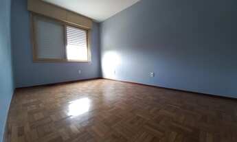 Imagem 4: Apartamento para venda tem 75 metros quadrados com 3 quartos em Cristal - Porto Alegre - R