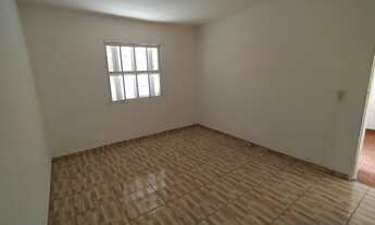 Imagem 2: Otima casa de fundos. Pronta para mudar. Fácil acesso