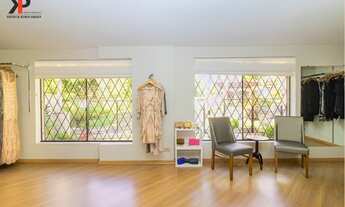 Imagem 4: Ampla e confortável residência - 5 dormitórios e 3 suítes no Ahú!