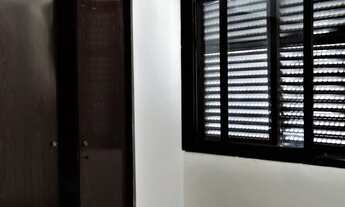 Imagem 4: Apto. em ótima localização na Pompéia, sala com varanda, dois dormitórios, 1 vaga, prédio