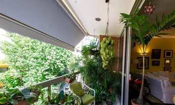 Imagem 7: Lindo apartamento, com planta de 200m²de 4 quartos sendo uma suíte com closet