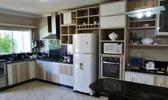 Imagem 5: Casa de condomínio para venda tem 320 metros quadrados com 3 quartos