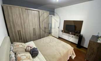 Imagem 5: Sobrado de 200m2, com 3 dormitórios, 2 banheiros, 2 cozinhas, 1 copa, 1 varanda e 2 vagas