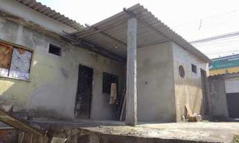 Imagem: Terreno com uma loja e uma kitnet de frente