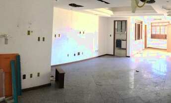 Imagem 5: Casa para venda possui 10 metros quadrados com 1 quarto em Caminho das Árvores - Salvador