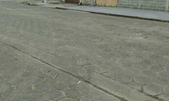 Imagem 2: Terreno com 300 m² localização privilegiada, apenas 100 metros da praia no Bairro tupy