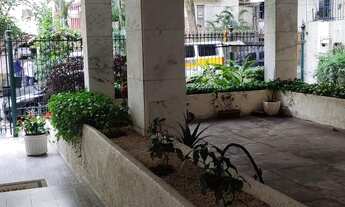 Imagem 2: Apartamento para venda com 78 metros quadrados com 2 quartos em Copacabana - Rio de Janeir