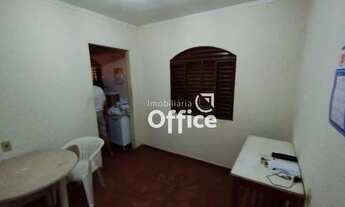 Imagem 5: Casa com 3 dormitórios à venda, 180 m² por R$ 250.000,00 - Jardim Bom Clima - Anápolis/GO