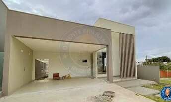 Imagem 2: Casa térrea no condomínio Jardim Veneza c/ 194 m² com 3 suites plenas