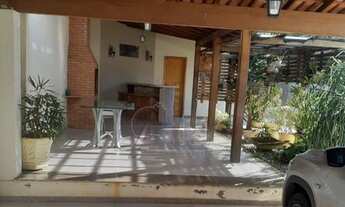 Imagem 4: Casa Ibituruna 3/4 sendo uma suíte com closet e hidromassagem