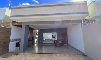 Imagem 3: Casa 3/4 sendo 2 suítes, repleta com móveis planejados