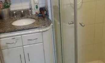 Imagem: Alugo quarto para moça