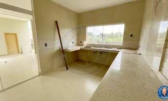 Imagem 6: Casa térrea no condomínio Jardim Veneza c/ 194 m² com 3 suites plenas