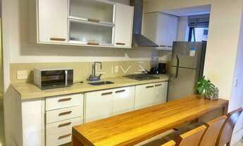 Imagem 6: Apartamento Reformado e Mobiliado com 2 Suítes 1 Vaga em Prédio Frontal Mar Posto 10