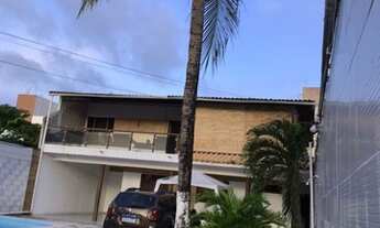 Imagem 2: Oportunidade - Casa com 240 m2 com 4 quartos, 2 suites e piscina