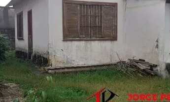 Imagem: CASA HÁ UMA QUADRA DA PRAIA