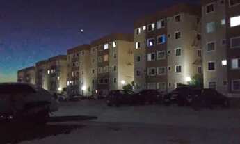 Imagem: Divido apartamento em condomínio fechado!