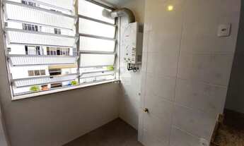 Imagem 4: Apto. Reformado com 3 Quartos, 2 Banheiros Sociais e Dependência - Leblon