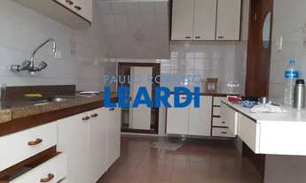 Imagem: CASA ASSOBRADADA - CAMPO BELO - SP