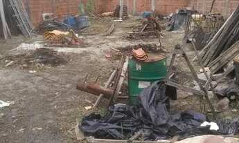 Imagem 4: Galpão com terreno murado no jardim limoeiro