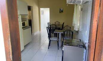 Imagem 6: Casa aconchegante, com dois quartos, dois banheiros, edícula e um lindo jardim