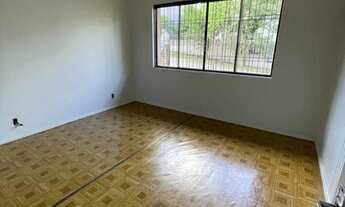 Imagem 2: BENTOALVES aluga casa independente, c/ 03 dorm., garagem, bairro Lourdes - Caxias do Sul
