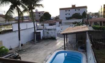 Imagem 5: Oportunidade - Casa com 240 m2 com 4 quartos, 2 suites e piscina