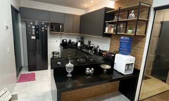 Imagem 2: Casa de Alto Padrão , Casa no Condomínio Villa Calábria com 4 Quartos, sendo 3 suítes