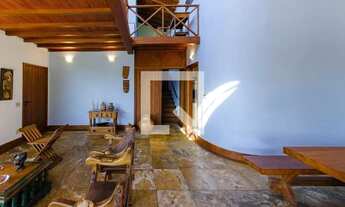 Imagem 2: Casa à Venda - Luxemburgo, 3 Quartos, 230 m2