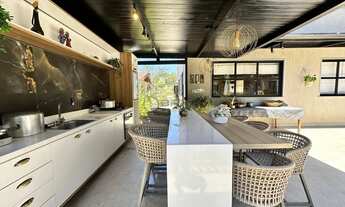 Imagem 4: Casa à venda com 5 quartos sendo 3 suítes, 358 m² em Iucas - Teresópolis/RJ