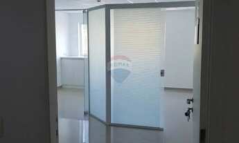 Imagem 2: RE/MAX Aluga Sala Comercial Easy Office 33 m² Campinas- R$1.800,00