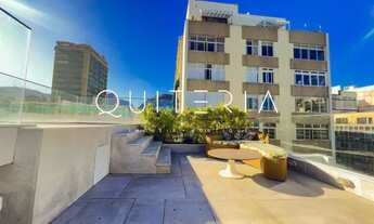 Imagem 2: Exclusiva cobertura triplex reformada com vista para o mar