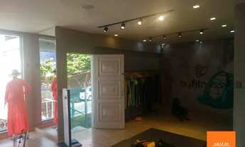 Imagem 6: Casa Comercial para Aluguel em Prado Com Galpão nos Fundos Otima para pequenas e medias em