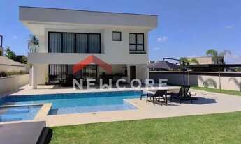 Imagem: Casa de condomínio em Avenida Serra Azul