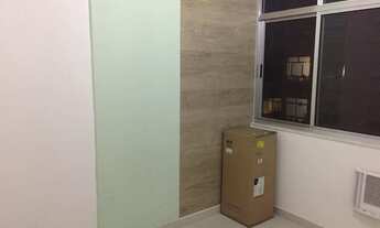 Imagem 4: Quarto e sala com 2o quarto revertido para social, excelente apto., reformado, vaga de gar