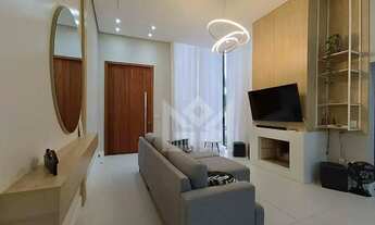 Imagem 3: Casa Alto Padrão no Condomínio Cyrela Landscape com Ampla Área e Estrutura Exclusiva