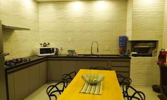 Imagem 2: Casa moderna, bem localizada