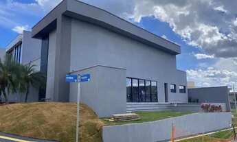 Imagem 2: Casa 175m² + Lote de Esquina 387m², 4 Suítes, Piscina e Churrasqueira Jardins Capri, Sena