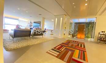 Imagem 3: Apartamento Reformado com Vista Mar a venda com 216m2 com 2 Suítes - 2 Vagas na Praia de I