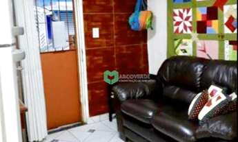 Imagem 2: CASA CHARMOSA AO LADO DO METRÔS