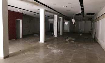 Imagem 2: Ao lado da Araxá em frente praça do DI