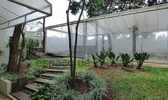 Imagem 4: Casa em condominio com jardim e piscina