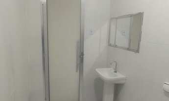 Imagem 3: Casa Térrea para aluguel, ônibus de frente ao imóvel, diversos comercios bem pertinho. Cas