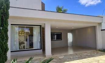 Imagem: Linda casa três suítes