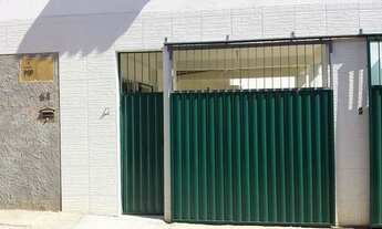 Imagem 2: Casa térrea 2/4, garagem coberta AO LADO DA PRAIA! R$1.370,00