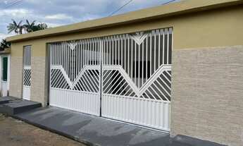 Imagem: Casa para venda com 3 quartos, sendo 1 suíte