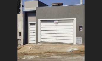 Imagem: Casa com 3 dormitórios e armários no Bela