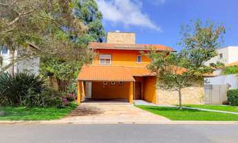 Imagem 2: Casa para aluguel tem 259 metros quadrados com 4 quartos