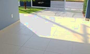 Imagem 4: Linda casa com piscina, pé direito duplo e muito mais